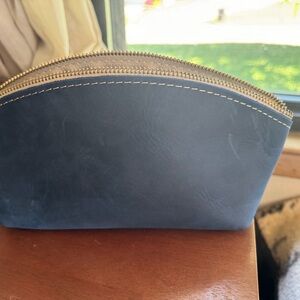 Portland Leather Eclipse bag - Deep Water color